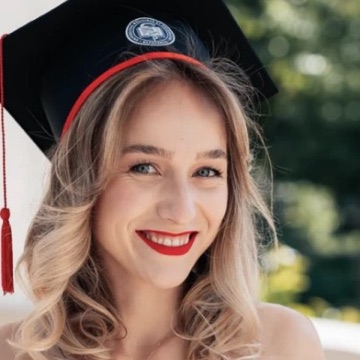Maria Doboș, medic rezident
